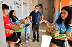 Foto de la galería: La Escuela de Robótica cerró los cursos de verano
