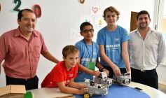 Foto de la galería: La Escuela de Robótica cerró los cursos de verano