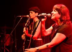 Foto de la galería: El Galpón de la Murga de la Estación vibró con el arte de la la Asociación de Músicas Unidas de Misiones