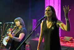 Foto de la galería: El Galpón de la Murga de la Estación vibró con el arte de la la Asociación de Músicas Unidas de Misiones