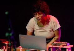 Foto de la galería: El Galpón de la Murga de la Estación vibró con el arte de la la Asociación de Músicas Unidas de Misiones