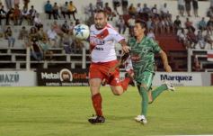 Foto de la galería: Guaraní goleó a El Timbó y es líder de su zona en el Regional Amateur