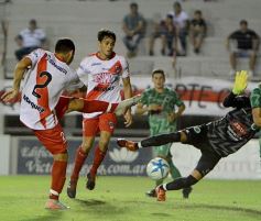 Foto de la galería: Guaraní goleó a El Timbó y es líder de su zona en el Regional Amateur