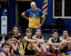 Foto de la galería: Huevo Sánchez dictó una interesantísima clínica de básquet en el Mitre