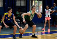 Foto de la galería: Huevo Sánchez dictó una interesantísima clínica de básquet en el Mitre