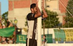 Foto de la galería: La Picada pegó primero ante Atlético Posadas