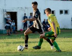 Foto de la galería: La Picada pegó primero ante Atlético Posadas