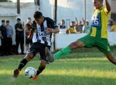Foto de la galería: La Picada pegó primero ante Atlético Posadas