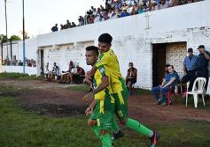 Foto de la galería: La Picada pegó primero ante Atlético Posadas
