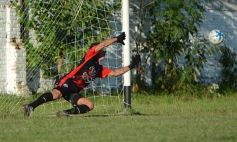 Foto de la galería: La Picada pegó primero ante Atlético Posadas