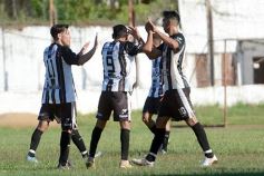 Foto de la galería: La Picada pegó primero ante Atlético Posadas