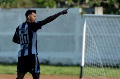 Foto de la galería: La Picada pegó primero ante Atlético Posadas