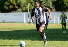 Foto de la galería: La Picada pegó primero ante Atlético Posadas