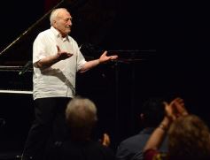 Foto de la galería: El pianista Miguel Ángel Estrella maravilló a todos con su concierto en el Teatro Lírico