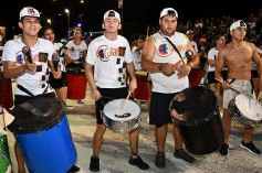 Foto de la galería: Postales de los Carnavales del Río: la noche que el ritmo pudo más que el frío