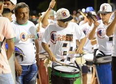 Foto de la galería: Postales de los Carnavales del Río: la noche que el ritmo pudo más que el frío