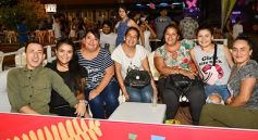 Foto de la galería: Postales de los Carnavales del Río: la noche que el ritmo pudo más que el frío