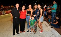 Foto de la galería: Postales de los Carnavales del Río: la noche que el ritmo pudo más que el frío