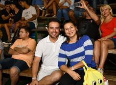 Foto de la galería: Postales de los Carnavales del Río: la noche que el ritmo pudo más que el frío