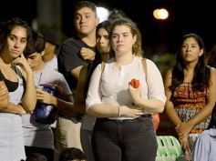 Foto de la galería: Postales de los Carnavales del Río: la noche que el ritmo pudo más que el frío