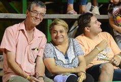 Foto de la galería: Postales de los Carnavales del Río: la noche que el ritmo pudo más que el frío