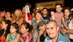Foto de la galería: Postales de los Carnavales del Río: la noche que el ritmo pudo más que el frío