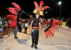 Foto de la galería: Postales de los Carnavales del Río: la noche que el ritmo pudo más que el frío