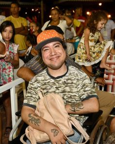 Foto de la galería: Postales de los Carnavales del Río: la noche que el ritmo pudo más que el frío