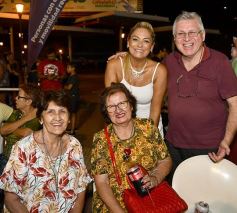 Foto de la galería: Postales de los Carnavales del Río: la noche que el ritmo pudo más que el frío