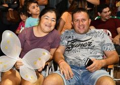 Foto de la galería: Postales de los Carnavales del Río: la noche que el ritmo pudo más que el frío