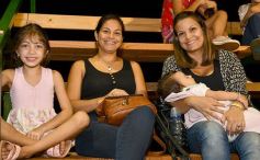 Foto de la galería: Postales de los Carnavales del Río: la noche que el ritmo pudo más que el frío