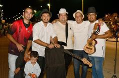 Foto de la galería: Postales de los Carnavales del Río: la noche que el ritmo pudo más que el frío