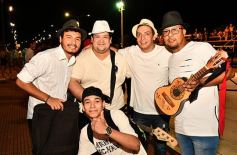 Foto de la galería: Postales de los Carnavales del Río: la noche que el ritmo pudo más que el frío