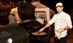 Foto de la galería: Postales de los Carnavales del Río: la noche que el ritmo pudo más que el frío