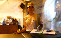 Foto de la galería: Postales de los Carnavales del Río: la noche que el ritmo pudo más que el frío