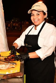 Foto de la galería: Postales de los Carnavales del Río: la noche que el ritmo pudo más que el frío