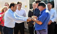 Foto de la galería: Herrera Ahuad encabezó entrega de equipos viales para municipios misioneros