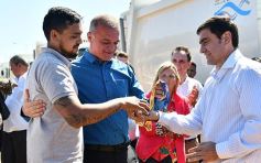 Foto de la galería: Herrera Ahuad encabezó entrega de equipos viales para municipios misioneros