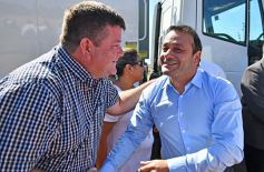 Foto de la galería: Herrera Ahuad encabezó entrega de equipos viales para municipios misioneros