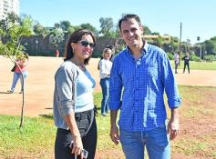 Foto de la galería: Herrera Ahuad encabezó entrega de equipos viales para municipios misioneros