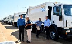 Foto de la galería: Herrera Ahuad encabezó entrega de equipos viales para municipios misioneros