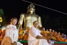 Foto de la galería: La comunidad laosiana festejó sus cuatro décadas en Misiones con la inauguración del Buda gigante