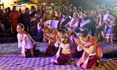 Foto de la galería: La comunidad laosiana festejó sus cuatro décadas en Misiones con la inauguración del Buda gigante