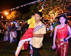 Foto de la galería: La comunidad laosiana festejó sus cuatro décadas en Misiones con la inauguración del Buda gigante