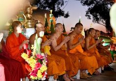 Foto de la galería: La comunidad laosiana festejó sus cuatro décadas en Misiones con la inauguración del Buda gigante
