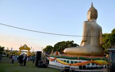 Foto de la galería: La comunidad laosiana festejó sus cuatro décadas en Misiones con la inauguración del Buda gigante