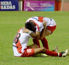 Foto de la galería: Guaraní, líder de la Zona 7 del Regional Amateur