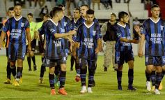 Foto de la galería: Guaraní, líder de la Zona 7 del Regional Amateur