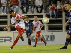Foto de la galería: Guaraní, líder de la Zona 7 del Regional Amateur