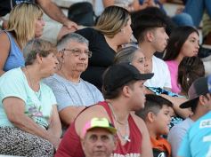 Foto de la galería: El Decano derrotó a Sporting y se mantiene en la pelea